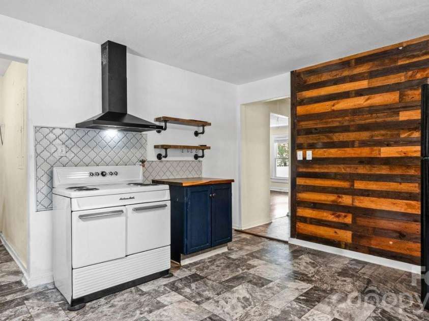 612 Rowan Mills Road, Salisbury, NC 28147.  MLS# CAR4374315, YatesRealty ID 23304. 