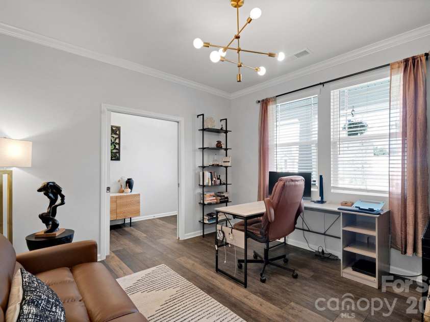 13124 Lakemore Drive, Charlotte, NC 28278.  MLS# CAR4366495, YatesRealty ID 23305. 