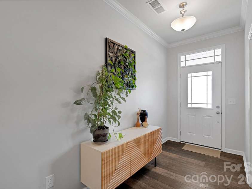 13124 Lakemore Drive, Charlotte, NC 28278.  MLS# CAR4366495, YatesRealty ID 23305. 
