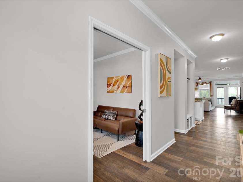 13124 Lakemore Drive, Charlotte, NC 28278.  MLS# CAR4366495, YatesRealty ID 23305. 