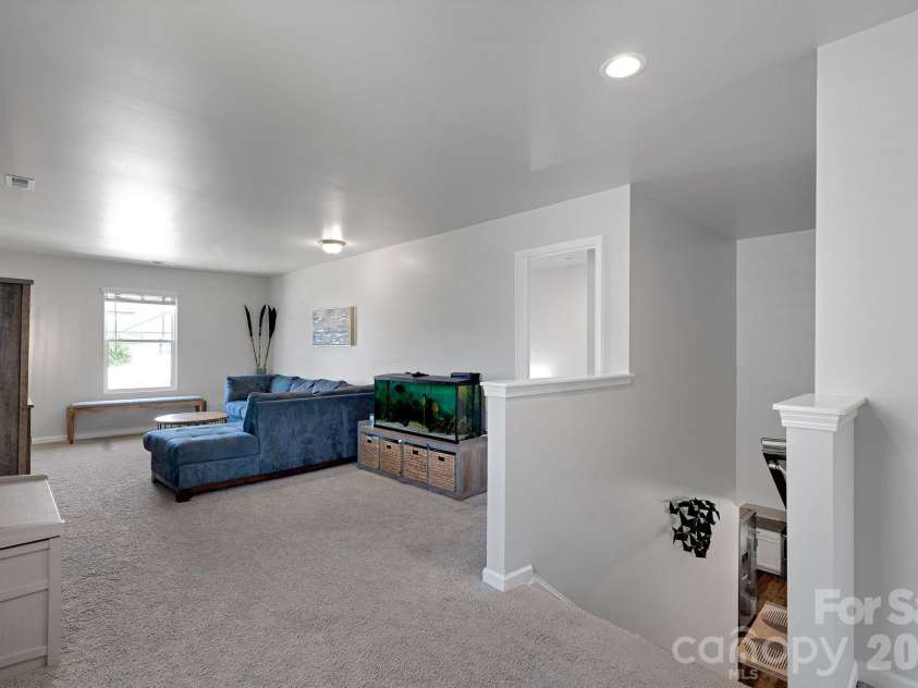 13124 Lakemore Drive, Charlotte, NC 28278.  MLS# CAR4366495, YatesRealty ID 23305. 