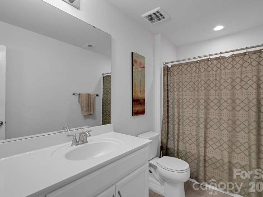 13124 Lakemore Drive, Charlotte, NC 28278.  MLS# CAR4366495, YatesRealty ID 23305. 