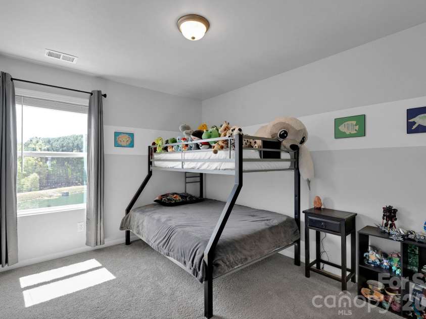 13124 Lakemore Drive, Charlotte, NC 28278.  MLS# CAR4366495, YatesRealty ID 23305. 