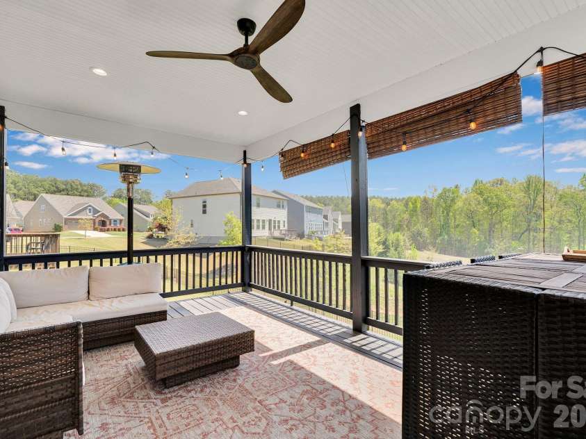 13124 Lakemore Drive, Charlotte, NC 28278.  MLS# CAR4366495, YatesRealty ID 23305. 