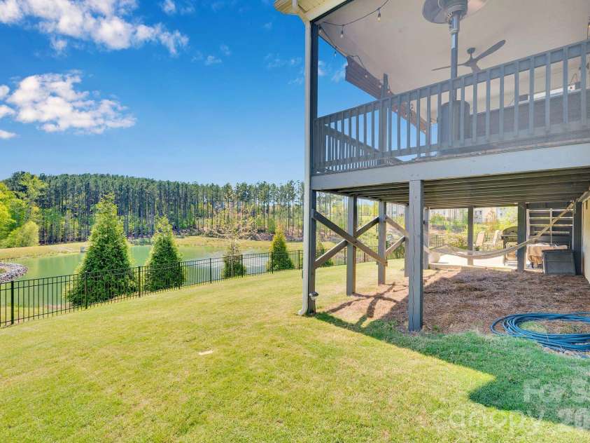 13124 Lakemore Drive, Charlotte, NC 28278.  MLS# CAR4366495, YatesRealty ID 23305. 
