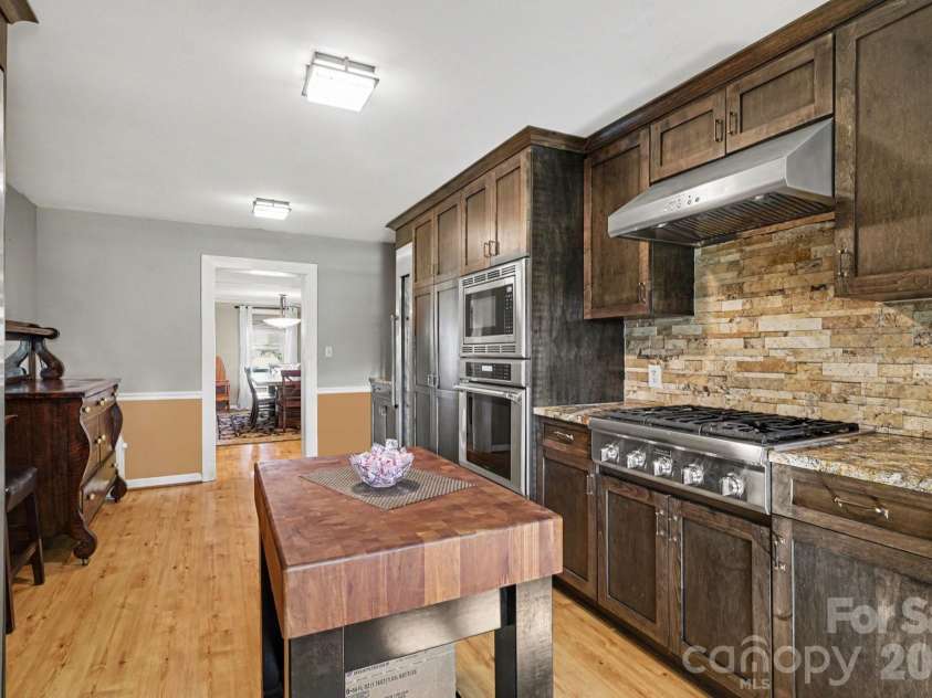 211 Baucom Deese Road, Monroe, NC 28110.  MLS# CAR4371636, YatesRealty ID 23306. 