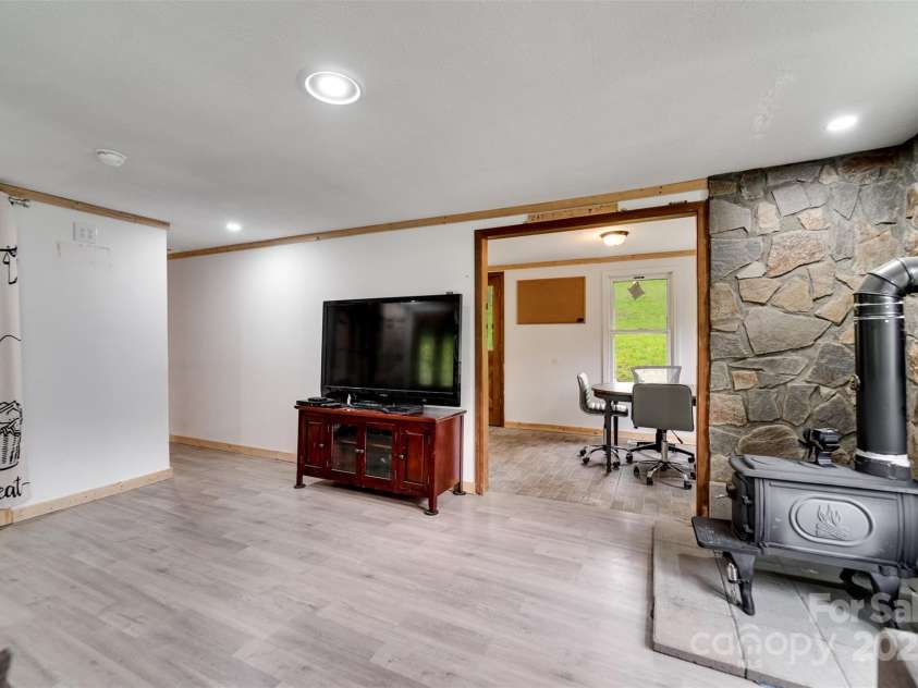 387 Sheep Rock Cove Road, Whittier, NC 28789.  MLS# CAR4272962, YatesRealty ID 23306. 