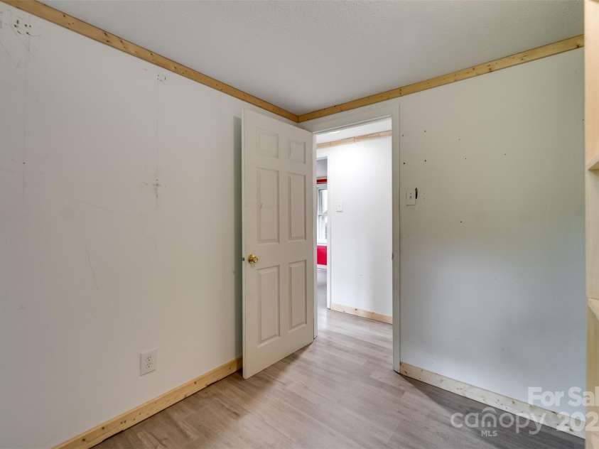 387 Sheep Rock Cove Road, Whittier, NC 28789.  MLS# CAR4272962, YatesRealty ID 23306. 