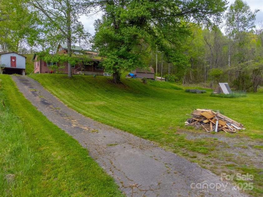 387 Sheep Rock Cove Road, Whittier, NC 28789.  MLS# CAR4272962, YatesRealty ID 23306. 