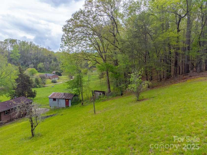 387 Sheep Rock Cove Road, Whittier, NC 28789.  MLS# CAR4272962, YatesRealty ID 23306. 