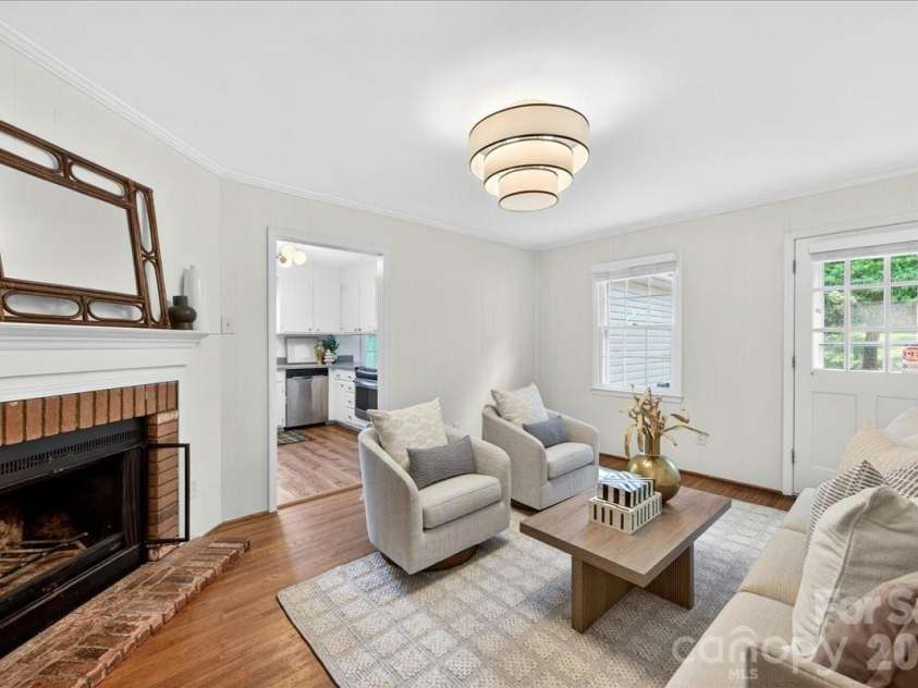 5712 Telfair Road, Charlotte, NC 28210.  MLS# CAR4380837, YatesRealty ID 23308. 