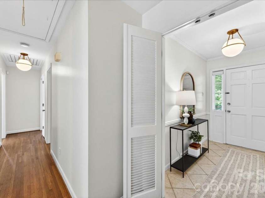 5712 Telfair Road, Charlotte, NC 28210.  MLS# CAR4380837, YatesRealty ID 23308. 