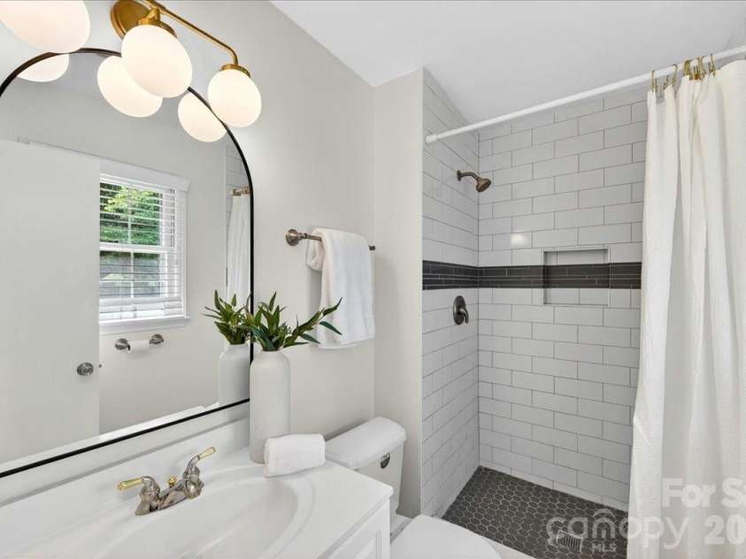5712 Telfair Road, Charlotte, NC 28210.  MLS# CAR4380837, YatesRealty ID 23308. 