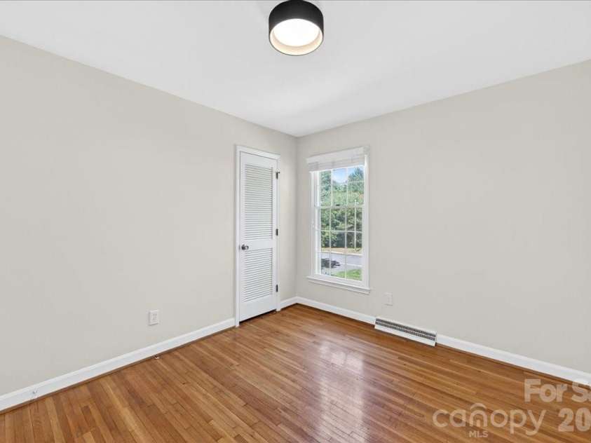 5712 Telfair Road, Charlotte, NC 28210.  MLS# CAR4380837, YatesRealty ID 23308. 