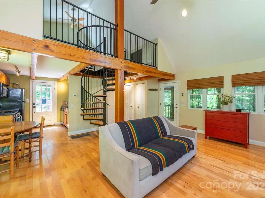 7 Western View Street, Black Mountain, NC 28711.  MLS# CAR4258093, YatesRealty ID 23308. 