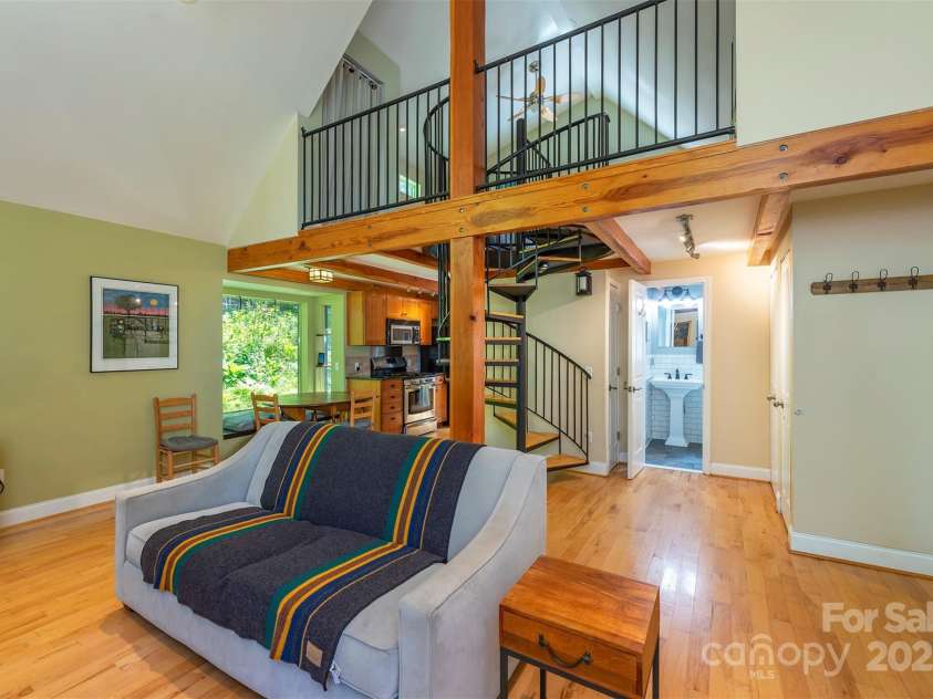 7 Western View Street, Black Mountain, NC 28711.  MLS# CAR4258093, YatesRealty ID 23308. 