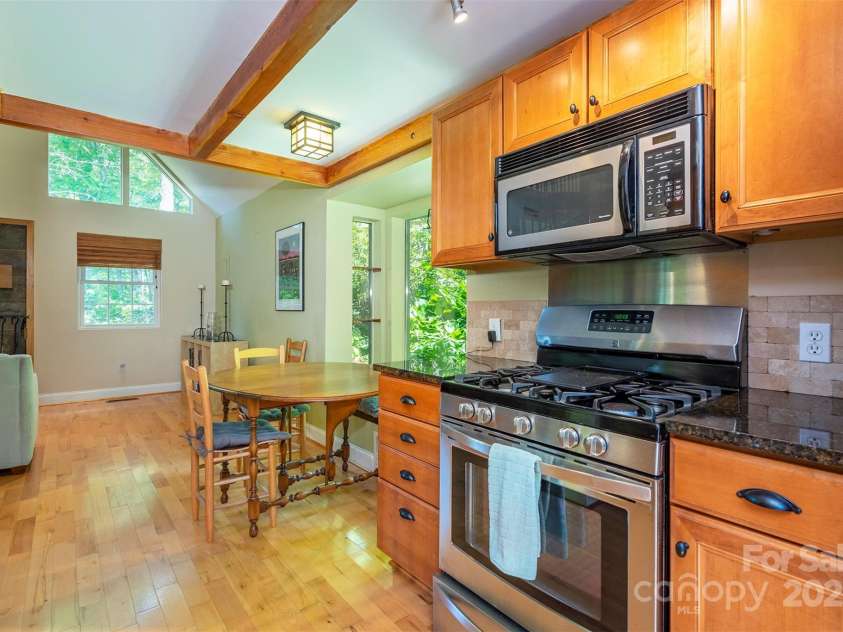 7 Western View Street, Black Mountain, NC 28711.  MLS# CAR4258093, YatesRealty ID 23308. 