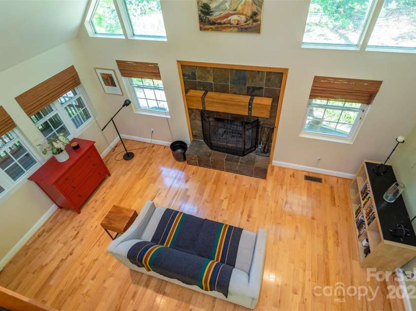 7 Western View Street, Black Mountain, NC 28711.  MLS# CAR4258093, YatesRealty ID 23308. 