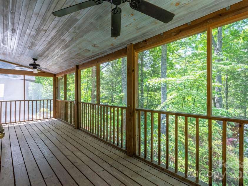 7 Western View Street, Black Mountain, NC 28711.  MLS# CAR4258093, YatesRealty ID 23308. 