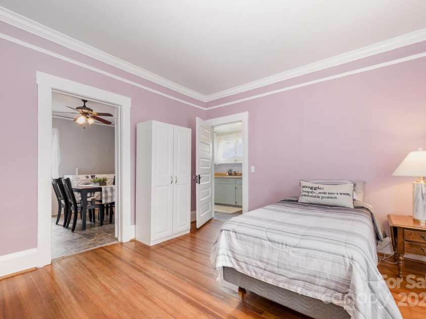 380 Woodlawn Avenue, Cramerton, NC 28032.  MLS# CAR4260677, YatesRealty ID 23309. 