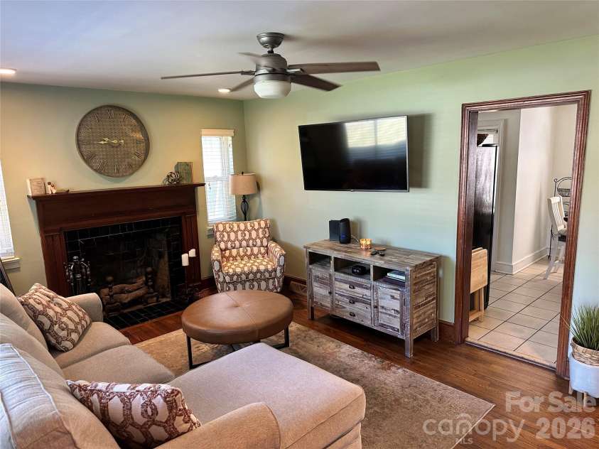 600 Cama Street, Charlotte, NC 28217.  MLS# CAR4403956, YatesRealty ID 23309. 