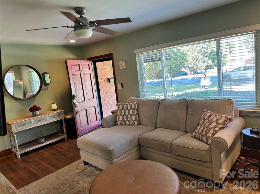 600 Cama Street, Charlotte, NC 28217.  MLS# CAR4403956, YatesRealty ID 23309. 