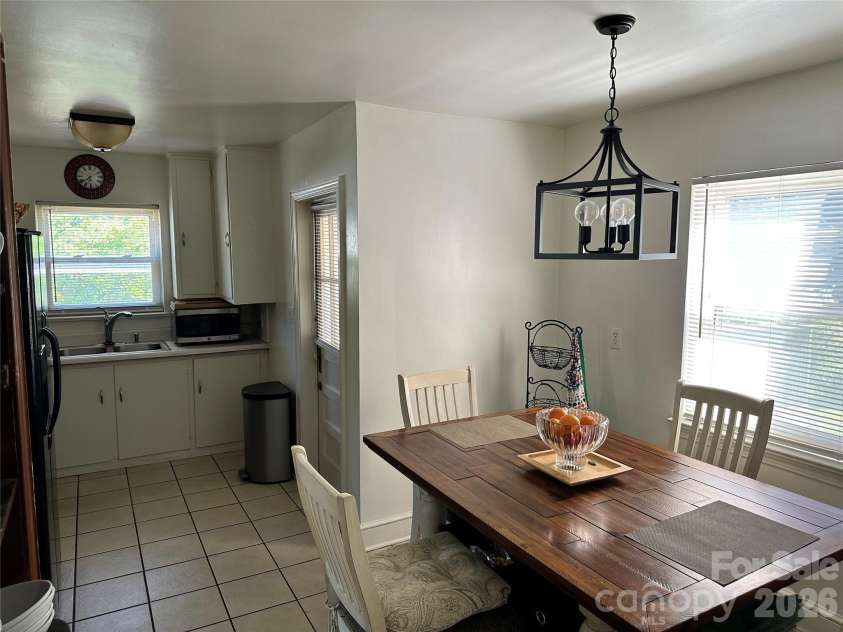 600 Cama Street, Charlotte, NC 28217.  MLS# CAR4403956, YatesRealty ID 23309. 
