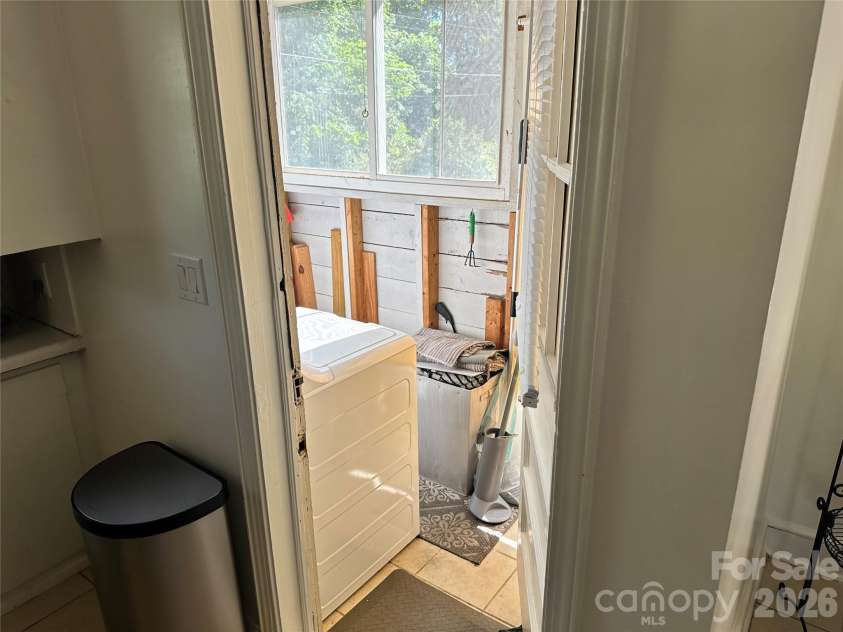 600 Cama Street, Charlotte, NC 28217.  MLS# CAR4403956, YatesRealty ID 23309. 