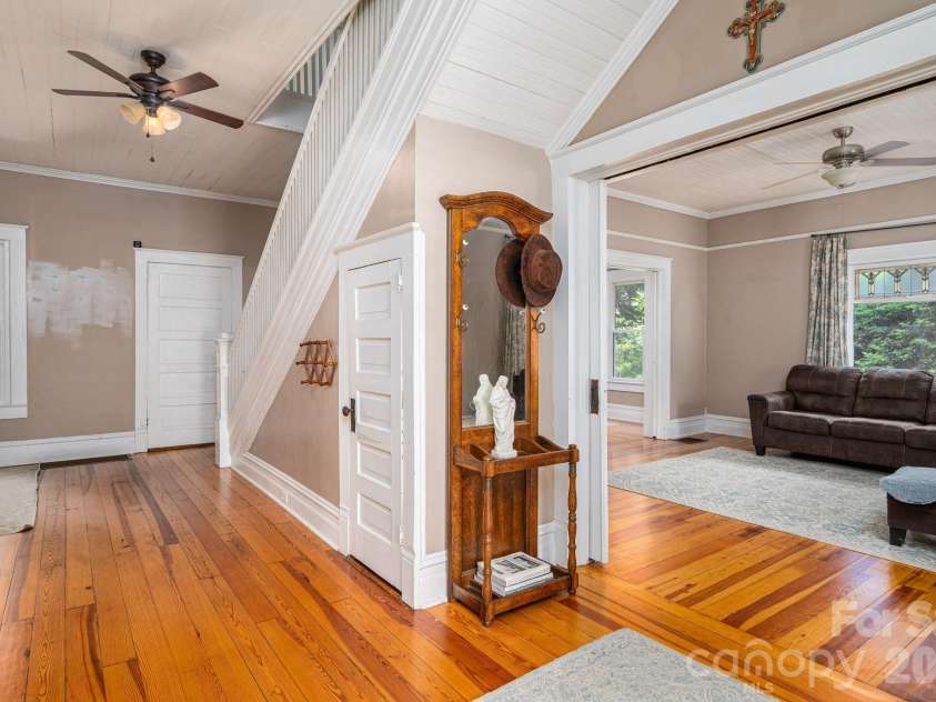 306 Old Post Road, Cherryville, NC 28021.  MLS# CAR4379652, YatesRealty ID 23310. 