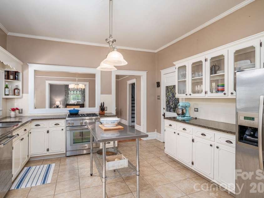 306 Old Post Road, Cherryville, NC 28021.  MLS# CAR4379652, YatesRealty ID 23310. 