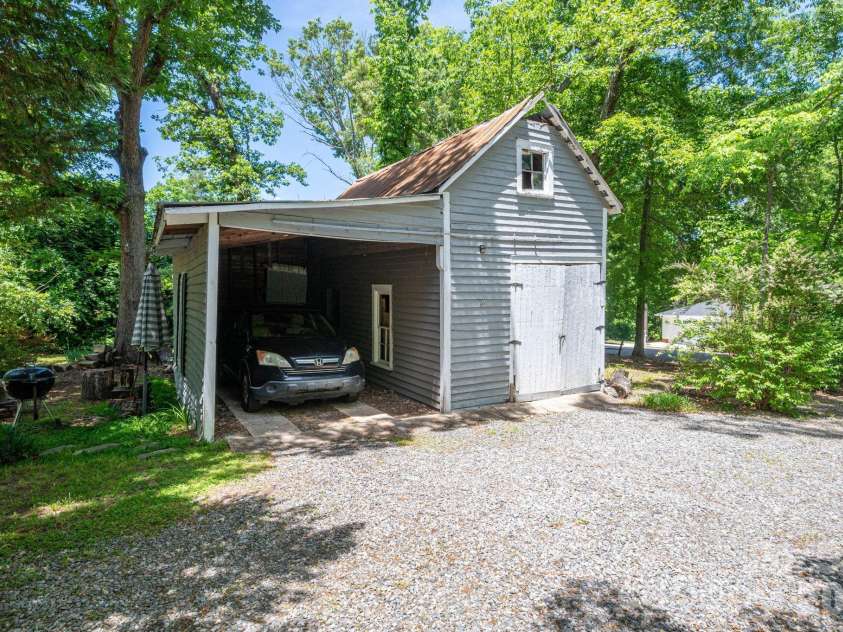 306 Old Post Road, Cherryville, NC 28021.  MLS# CAR4379652, YatesRealty ID 23310. 