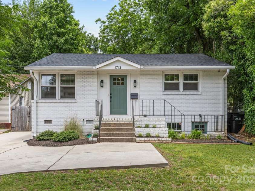 1713 Shamrock Drive, Charlotte, NC 28205.  MLS# CAR4265111, YatesRealty ID 23311. 