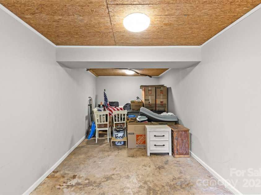 1713 Shamrock Drive, Charlotte, NC 28205.  MLS# CAR4265111, YatesRealty ID 23311. 