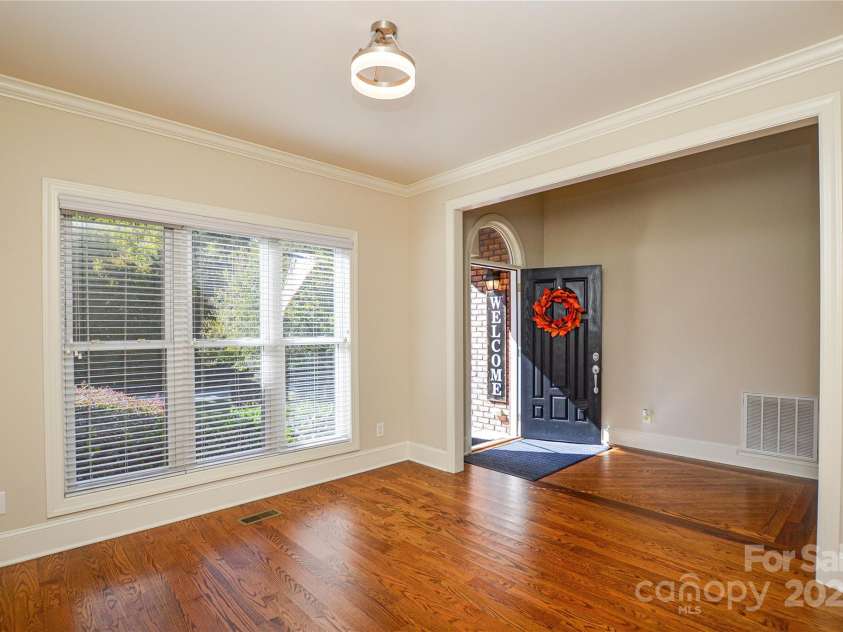 3640 Maple Brook Drive, Denver, NC 28037.  MLS# CAR4304880, YatesRealty ID 23311. 