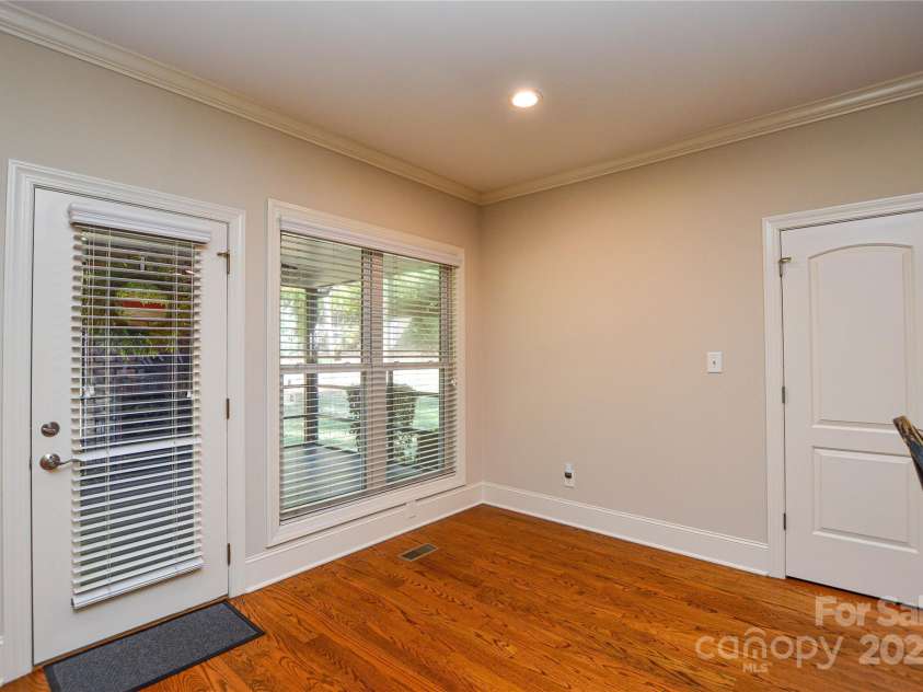3640 Maple Brook Drive, Denver, NC 28037.  MLS# CAR4304880, YatesRealty ID 23311. 