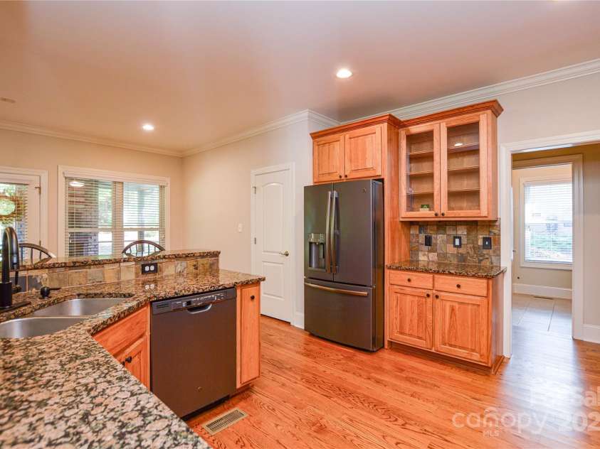 3640 Maple Brook Drive, Denver, NC 28037.  MLS# CAR4304880, YatesRealty ID 23311. 
