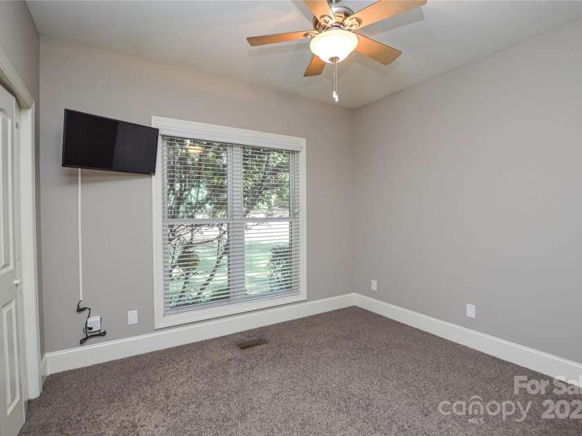 3640 Maple Brook Drive, Denver, NC 28037.  MLS# CAR4304880, YatesRealty ID 23311. 