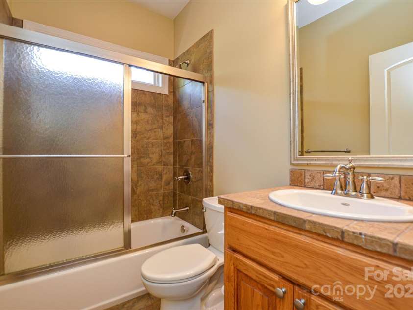 3640 Maple Brook Drive, Denver, NC 28037.  MLS# CAR4304880, YatesRealty ID 23311. 
