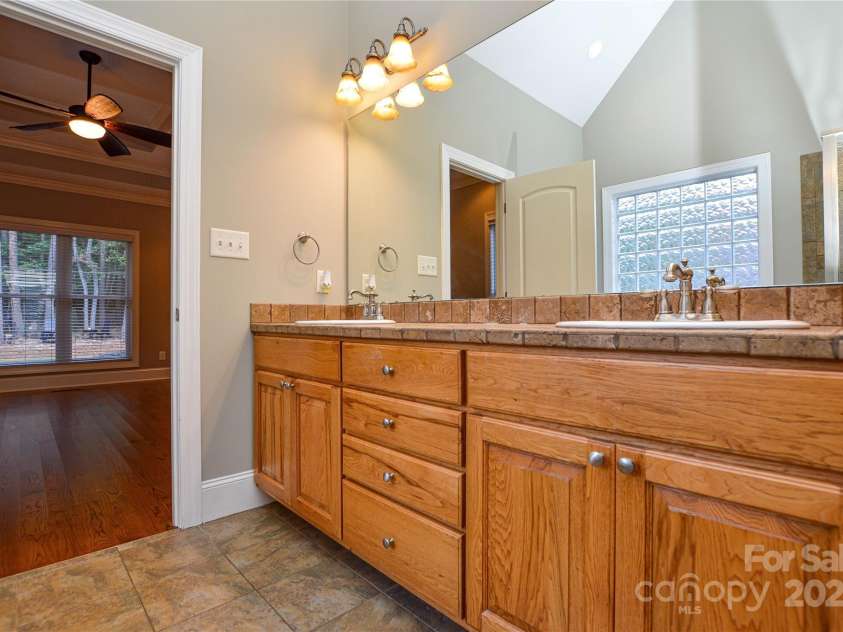 3640 Maple Brook Drive, Denver, NC 28037.  MLS# CAR4304880, YatesRealty ID 23311. 