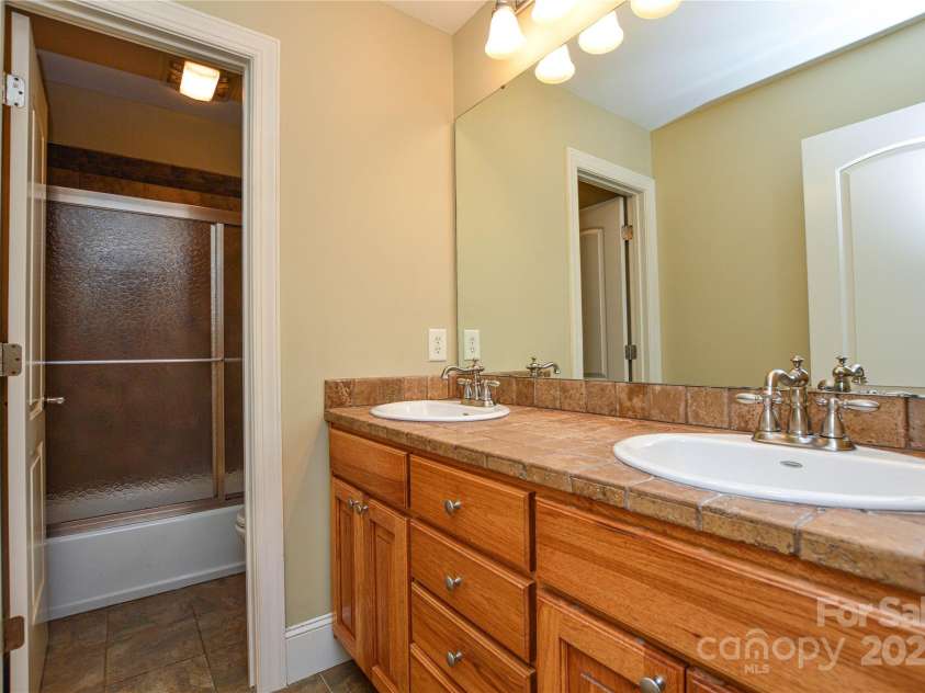 3640 Maple Brook Drive, Denver, NC 28037.  MLS# CAR4304880, YatesRealty ID 23311. 