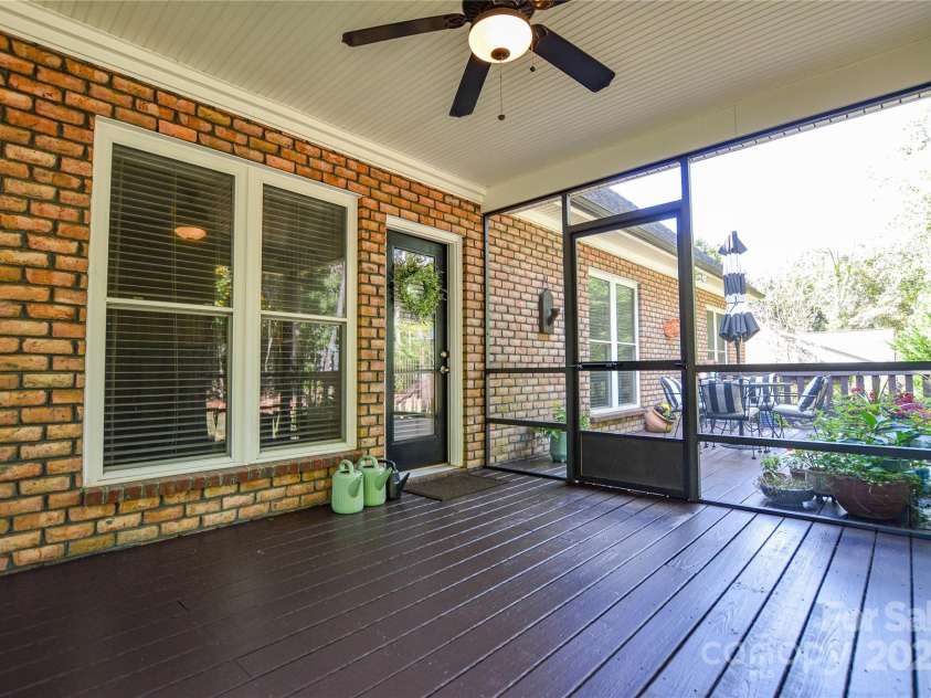3640 Maple Brook Drive, Denver, NC 28037.  MLS# CAR4304880, YatesRealty ID 23311. 