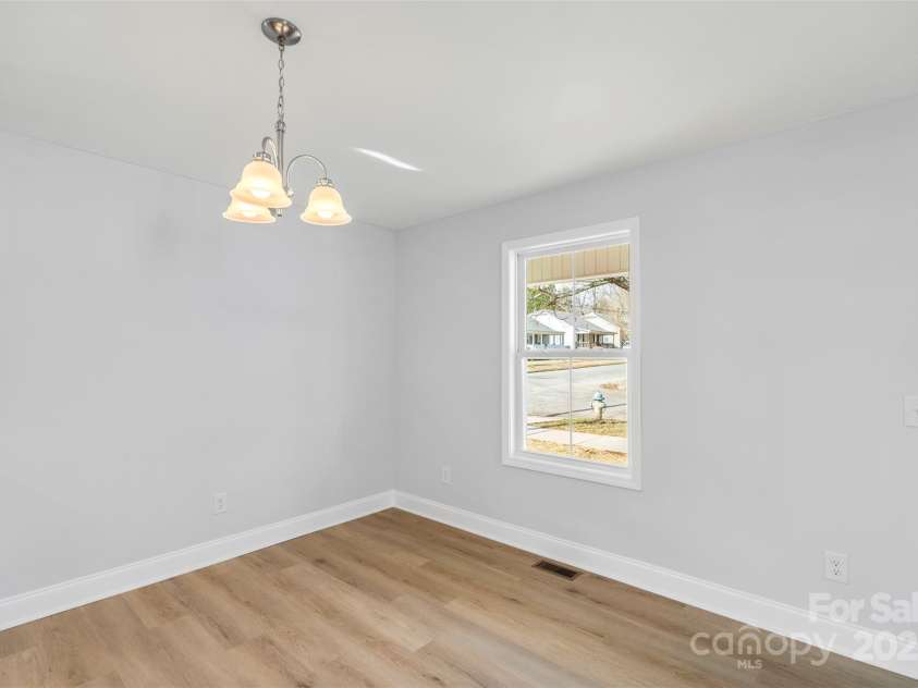 17 Arlington Street, Salisbury, NC 28144.  MLS# CAR4206284, YatesRealty ID 23313. 