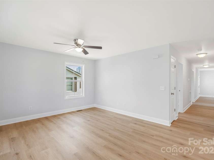 17 Arlington Street, Salisbury, NC 28144.  MLS# CAR4206284, YatesRealty ID 23313. 