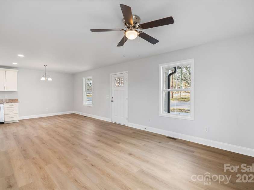 17 Arlington Street, Salisbury, NC 28144.  MLS# CAR4206284, YatesRealty ID 23313. 