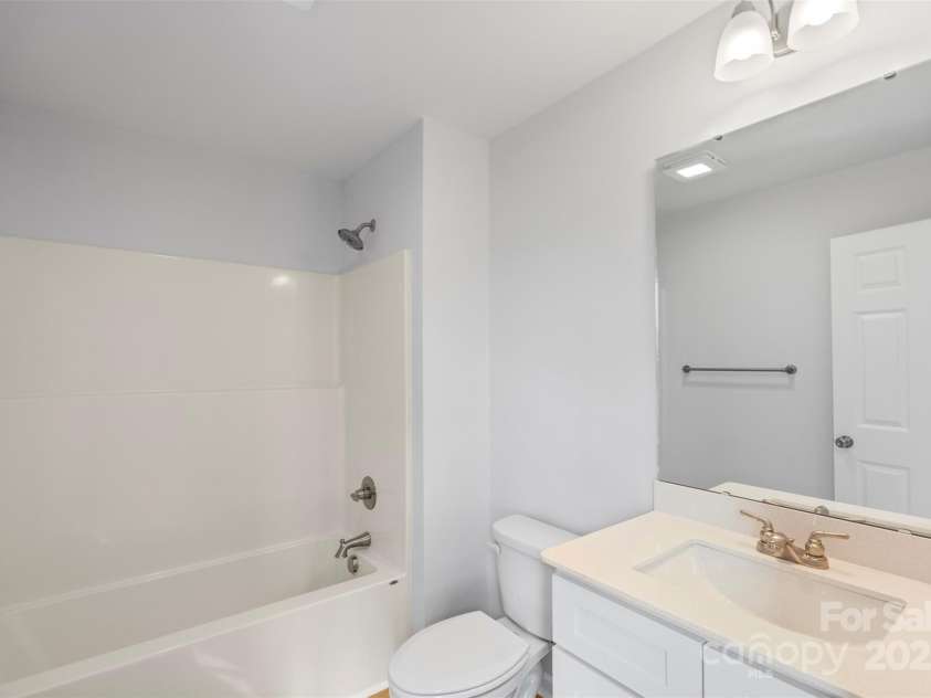 17 Arlington Street, Salisbury, NC 28144.  MLS# CAR4206284, YatesRealty ID 23313. 