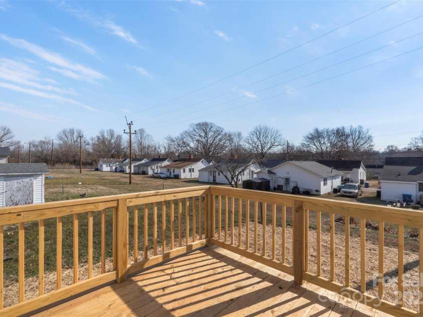 17 Arlington Street, Salisbury, NC 28144.  MLS# CAR4206284, YatesRealty ID 23313. 
