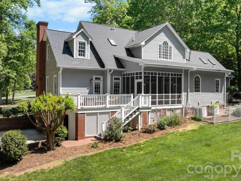 2953 Ninth Tee Drive, Newton, NC 28658.  MLS# CAR4370271, YatesRealty ID 23313. 