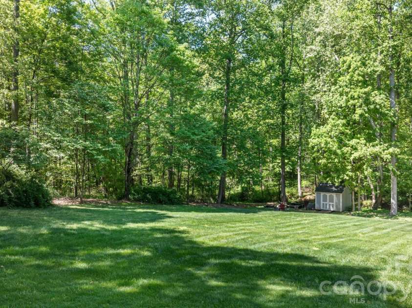 2953 Ninth Tee Drive, Newton, NC 28658.  MLS# CAR4370271, YatesRealty ID 23313. 