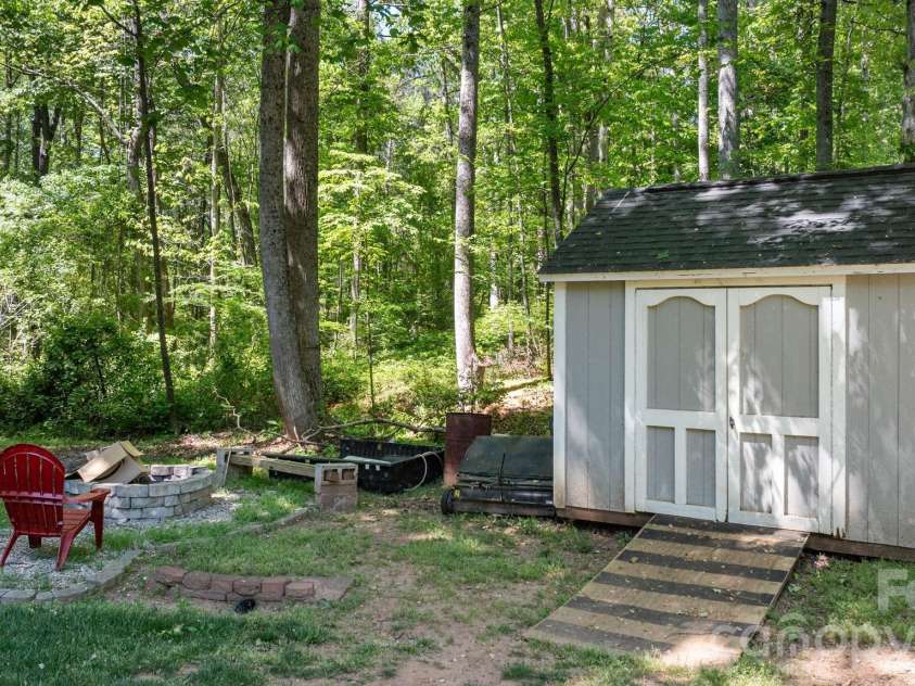 2953 Ninth Tee Drive, Newton, NC 28658.  MLS# CAR4370271, YatesRealty ID 23313. 