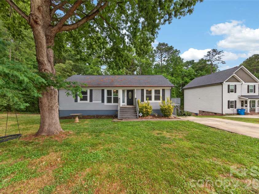 202 King David Lane, Gastonia, NC 28056.  MLS# CAR4379701, YatesRealty ID 23315. 